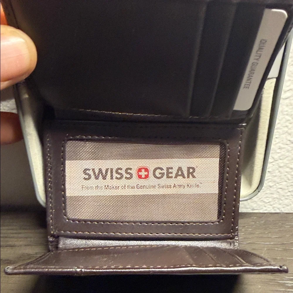 SwissGear Brown Leather Money Clip